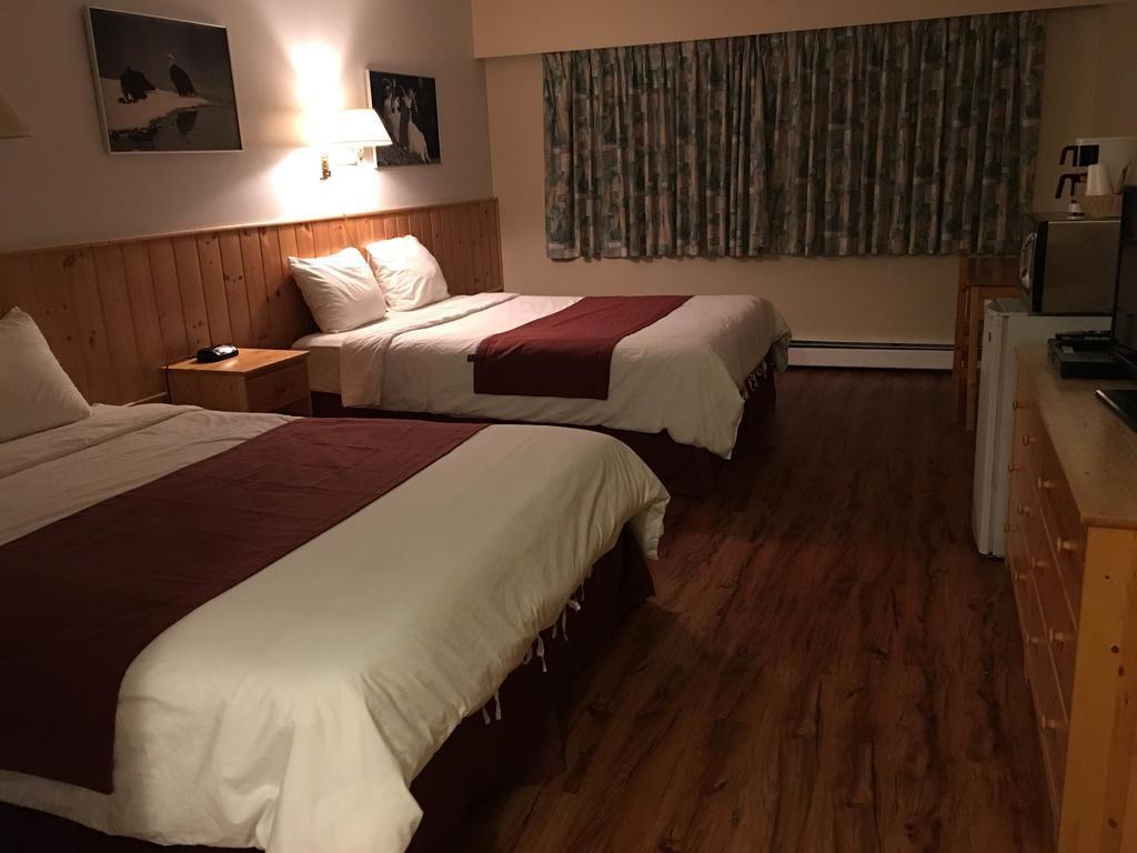 Canadas Best Value Inn- Riverview Hotel Γουάιτχορς Εξωτερικό φωτογραφία