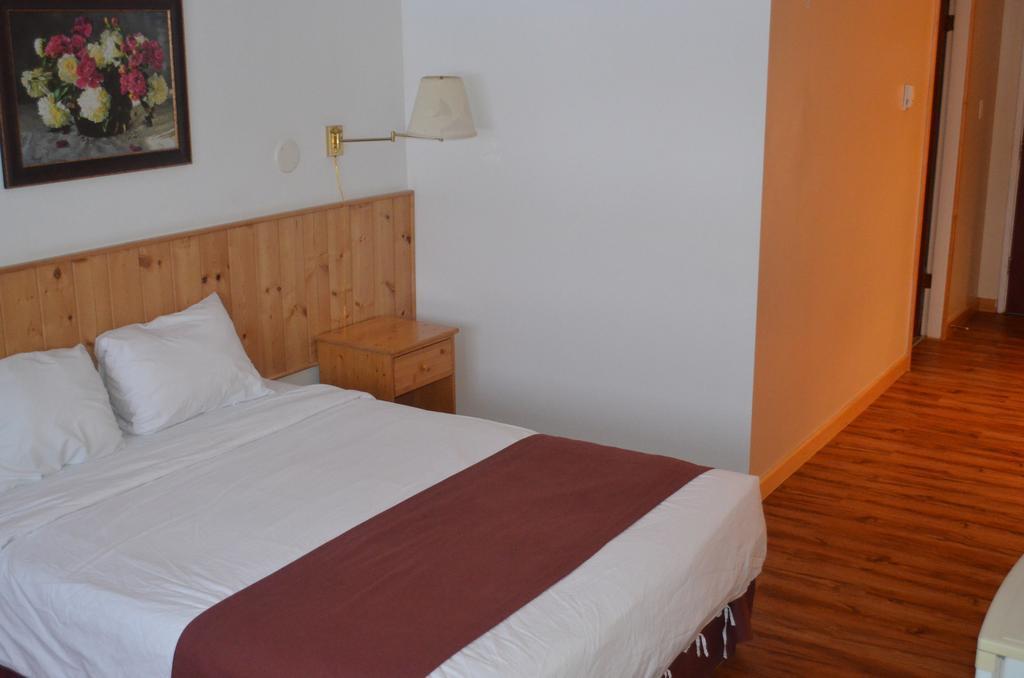 Canadas Best Value Inn- Riverview Hotel Γουάιτχορς Εξωτερικό φωτογραφία
