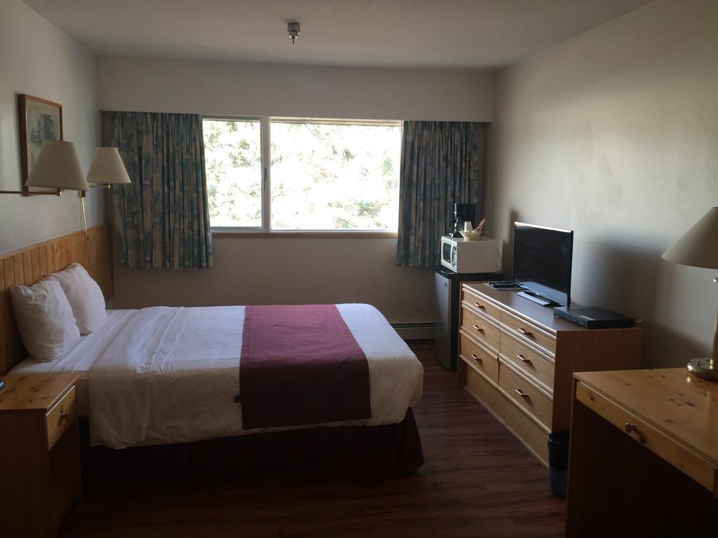 Canadas Best Value Inn- Riverview Hotel Γουάιτχορς Εξωτερικό φωτογραφία