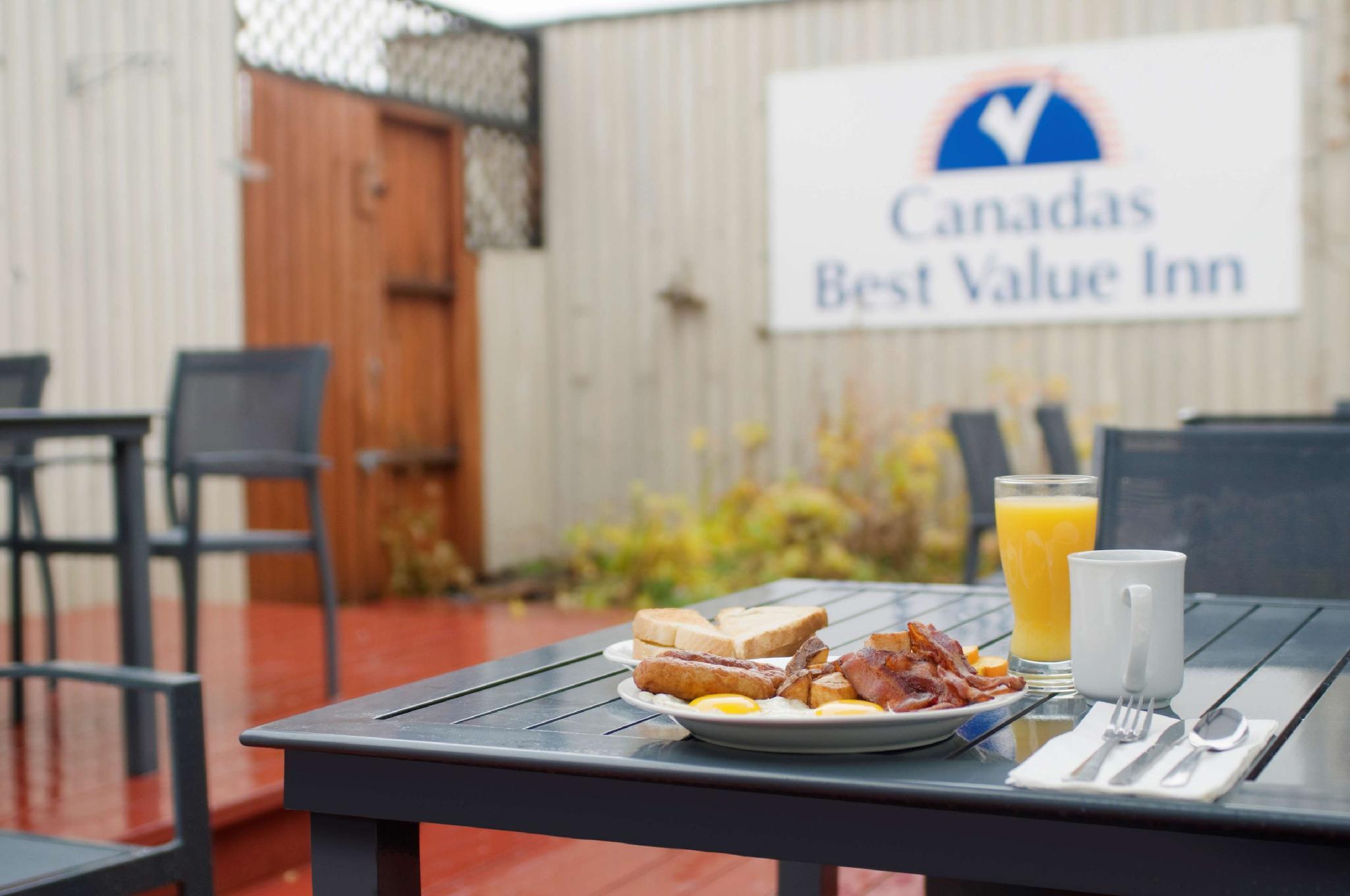 Canadas Best Value Inn- Riverview Hotel Γουάιτχορς Εξωτερικό φωτογραφία