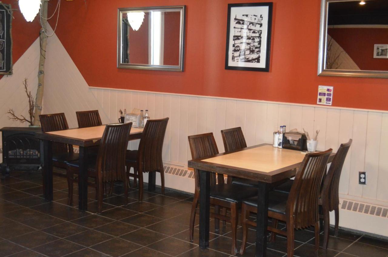 Canadas Best Value Inn- Riverview Hotel Γουάιτχορς Εξωτερικό φωτογραφία